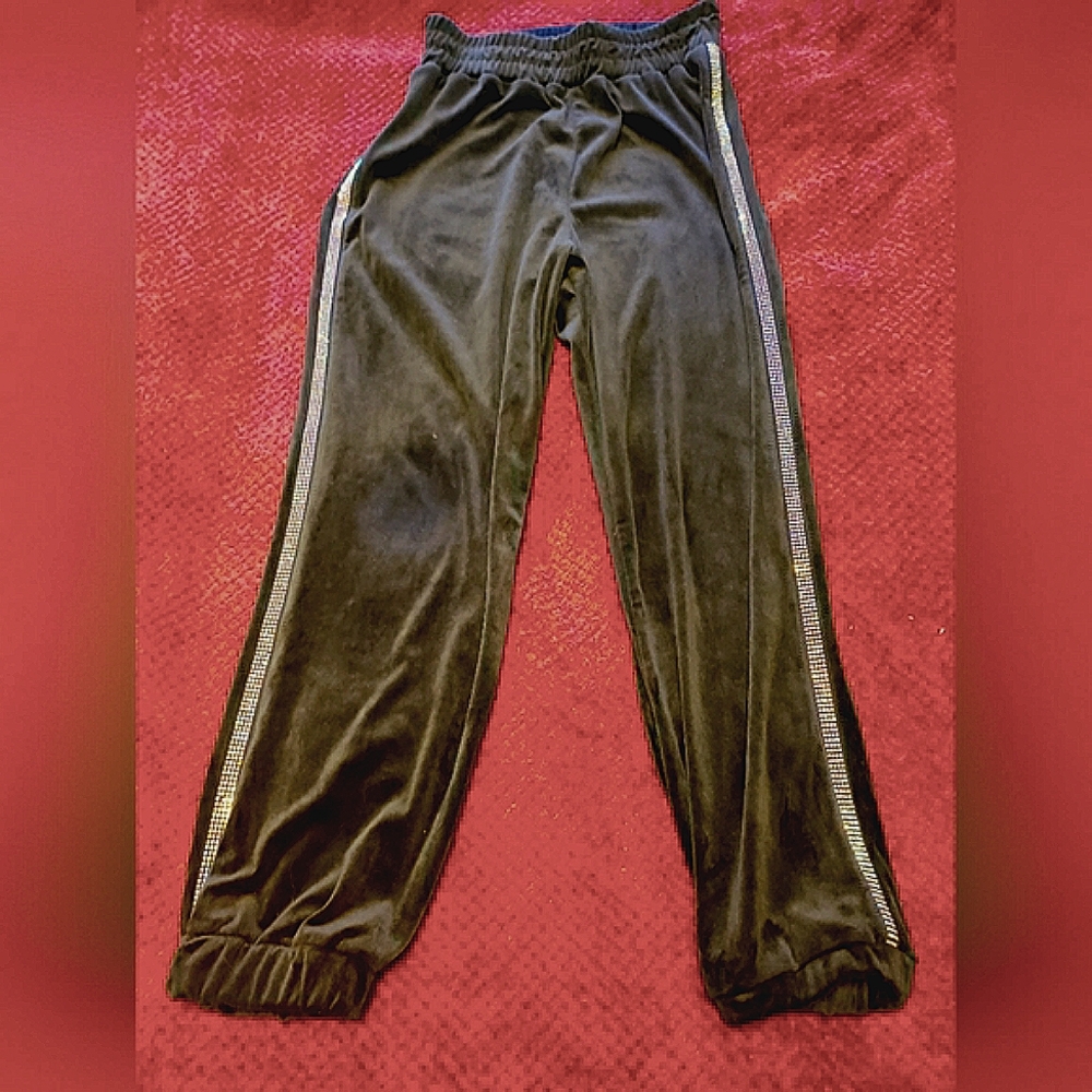Vivre La Vie sweatpants.